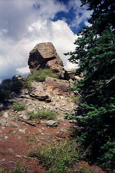 22rocks.jpg (79998 bytes)